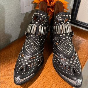 New Jeffrey Campbell Womens Studded Boot Size 8.5